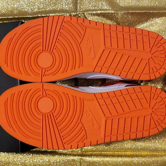 Jordan 1 Mid Metallic Orange - Picture 5 of 8